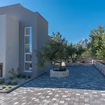 Kuk With Heated Salt Water Pool - * Makarska