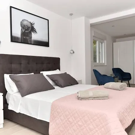 Kuk With Heated Salt Water Pool - *