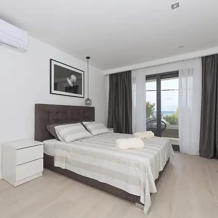 Villa Kuk With Heated Salt Water Pool -