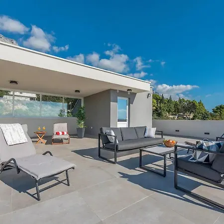 Villa Kuk With Heated Salt Water Pool - Makarska