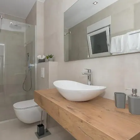 Villa Kuk With Heated Salt Water Pool -