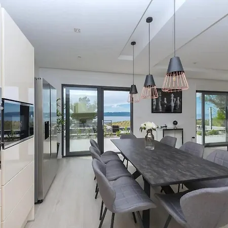 Kuk With Heated Salt Water Pool - * Makarska