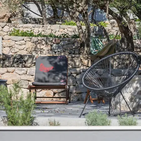 Kuk With Heated Salt Water Pool - Makarska