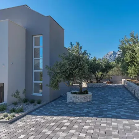Kuk With Heated Salt Water Pool - * Makarska