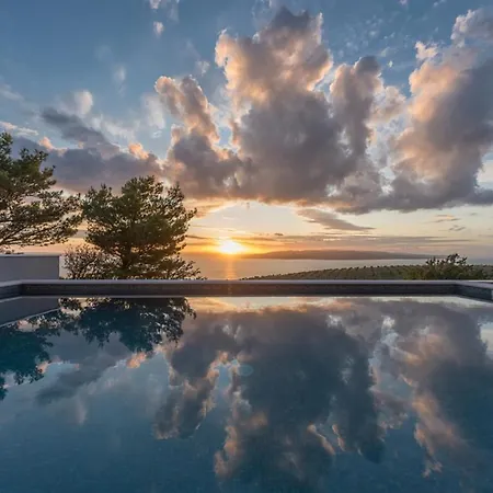 Вилла Kuk With Heated Salt Water Pool -