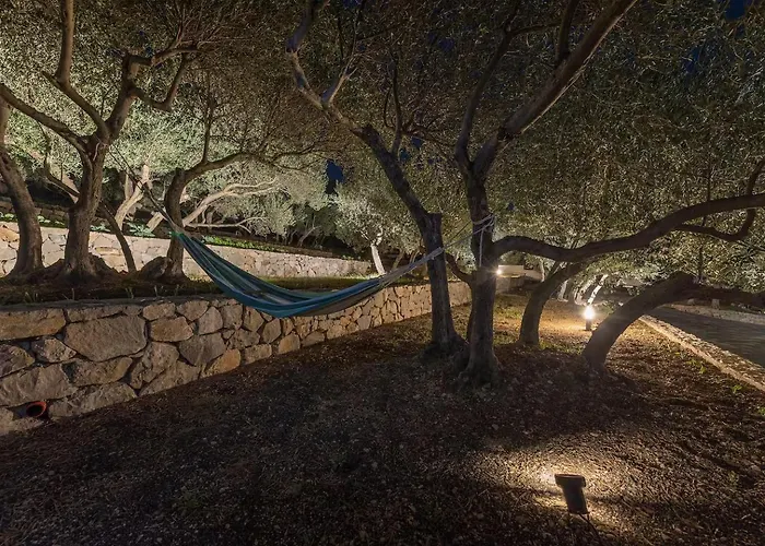 Kuk With Heated Salt Water Pool -