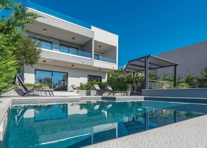 Kuk With Heated Salt Water Pool - Βίλα *