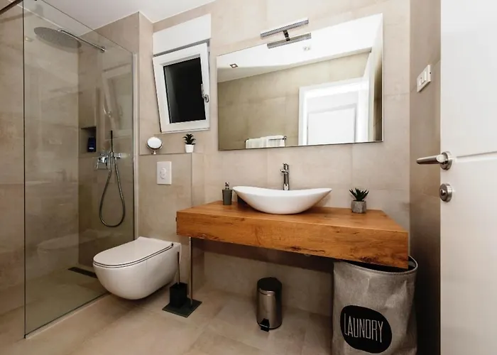 Kuk With Heated Salt Water Pool - Βίλα