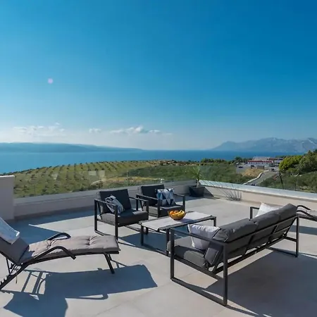 Kuk With Heated Salt Water Pool -