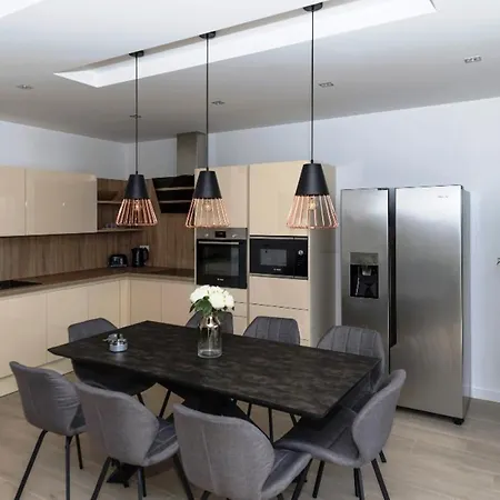 Kuk With Heated Salt Water Pool - * ماكارسكا