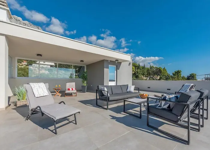 Villa Kuk With Heated Salt Water Pool - Makarska