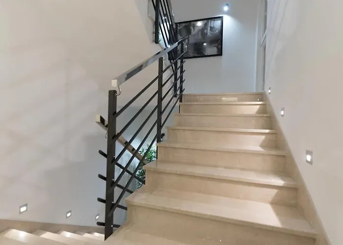 Kuk With Heated Salt Water Pool - Villa