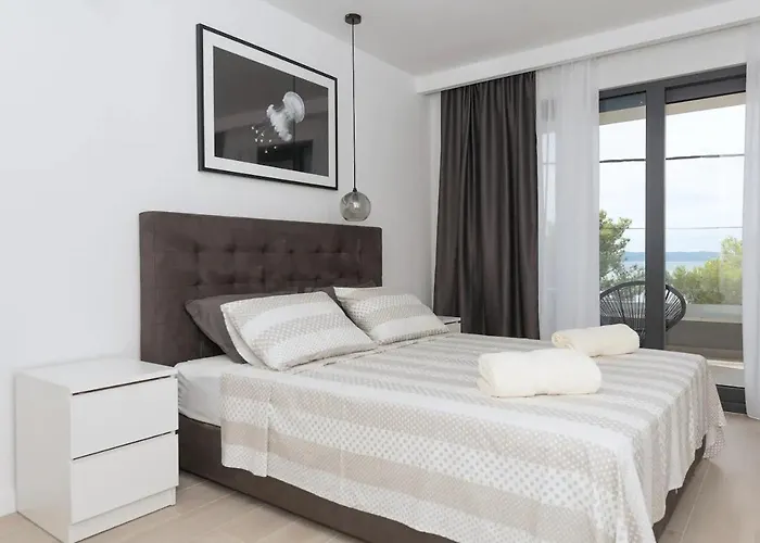 Kuk With Heated Salt Water Pool - Villa Makarska