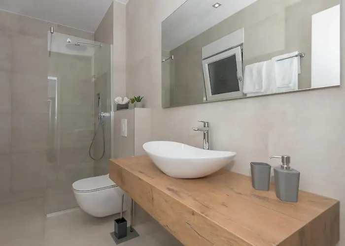 Villa Kuk With Heated Salt Water Pool -