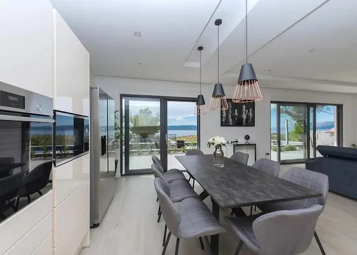 Kuk With Heated Salt Water Pool - * Makarska