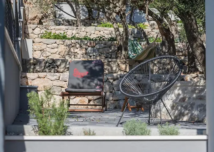 Kuk With Heated Salt Water Pool - Makarska