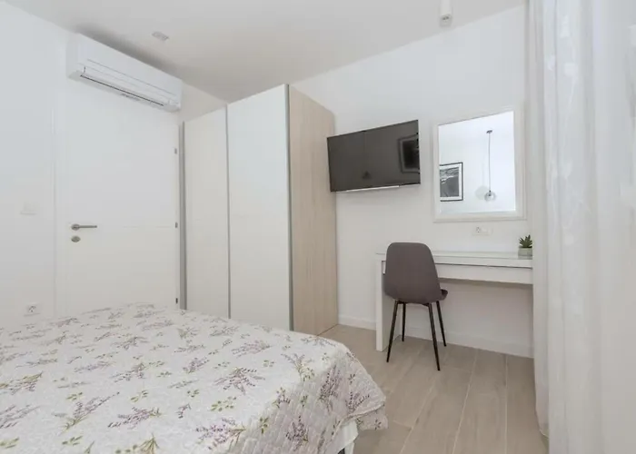 Kuk With Heated Salt Water Pool - *